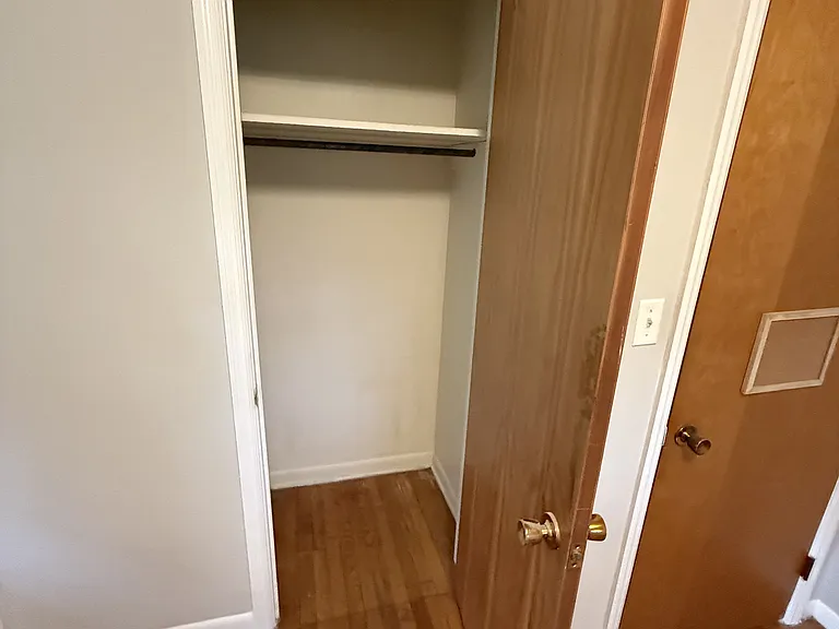 113 Midland Dr — Photo 23