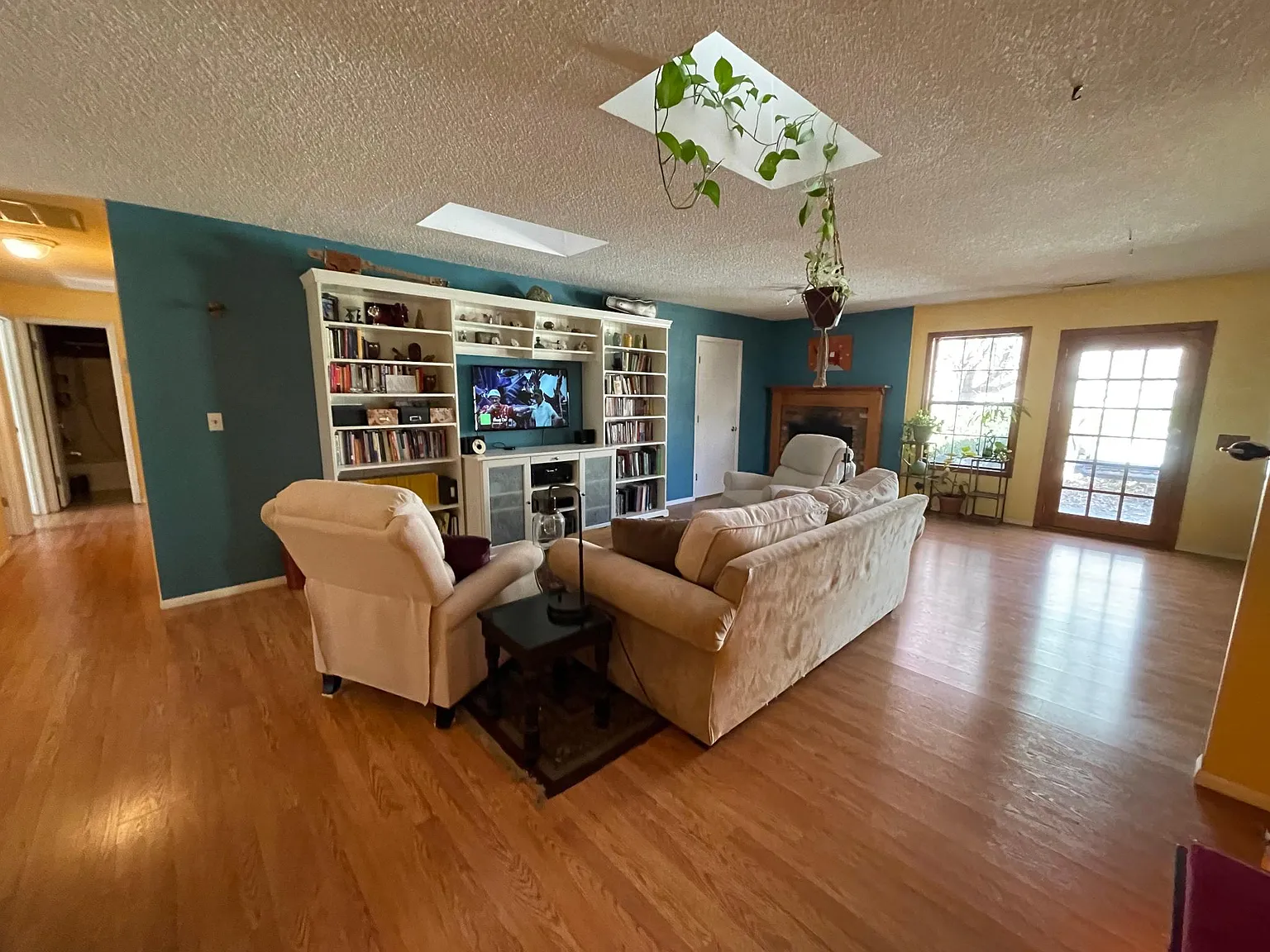 1750 E Linda Vista Dr — Photo 3