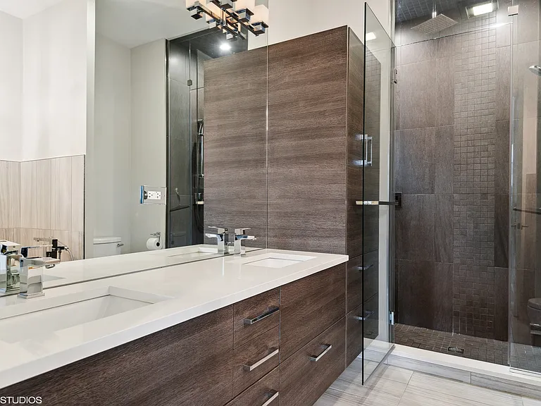 826 N Marshfield Ave #2N — Photo 13