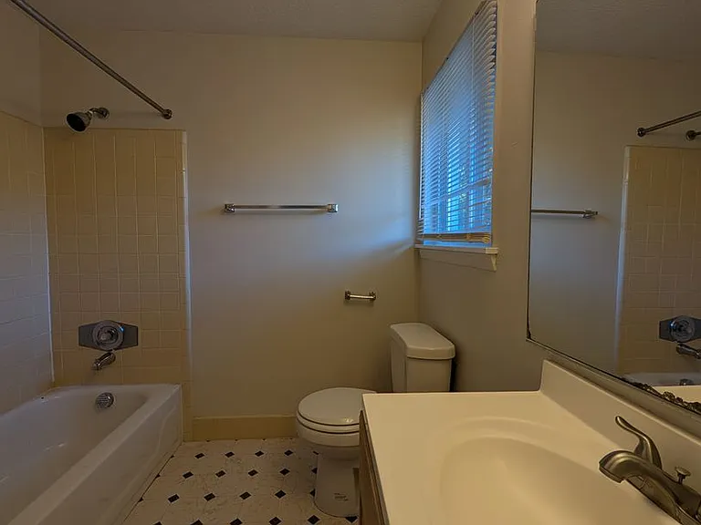 2356 Champion Ct — Photo 11