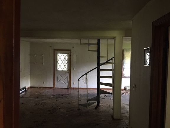3rd image of 506 Whittemore Dr