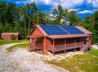 1240 Louvaine Rd, Jamestown, TN 38556