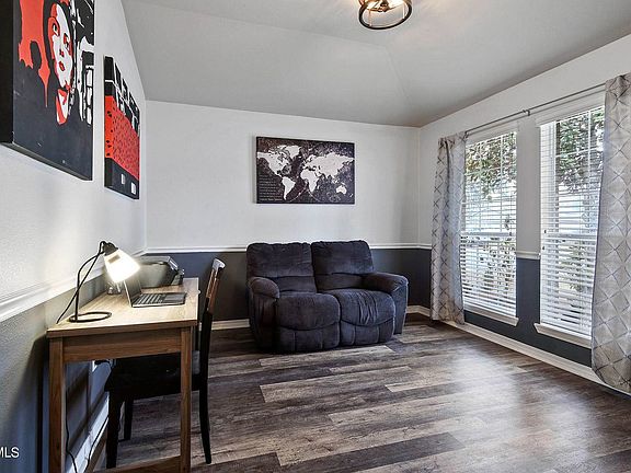 4th image of 10220 English Manor Dr