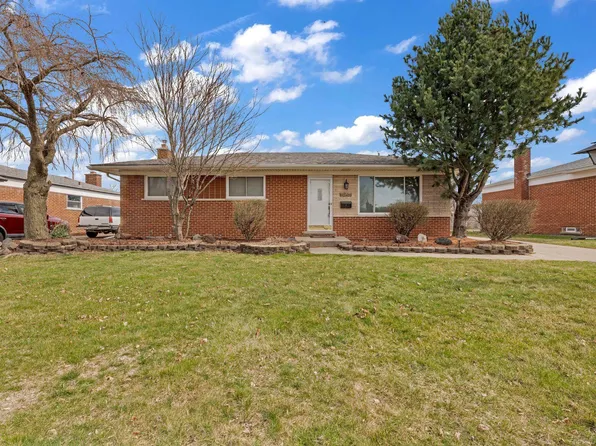 30124 Gloede Dr, Warren, MI 48088