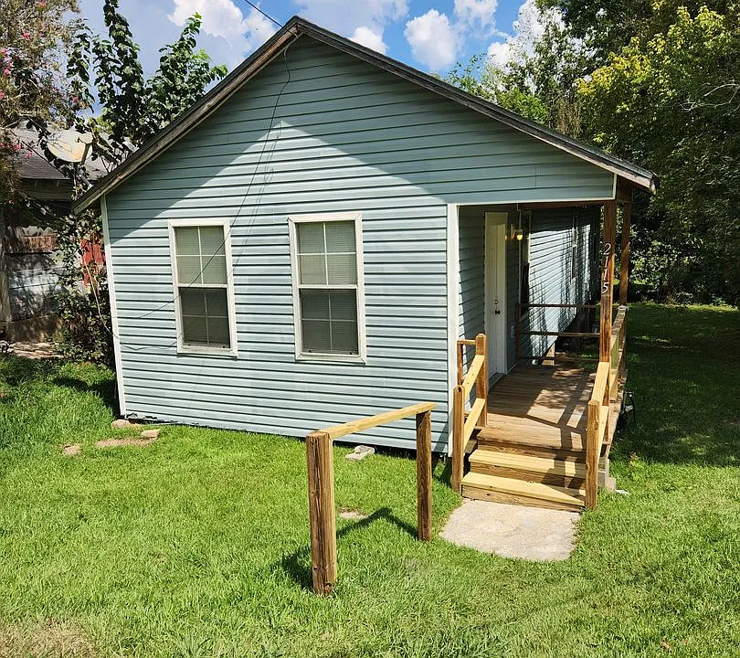 2115 Virginia St