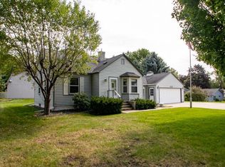 1513 Long Lake Rd, New Brighton, MN 55112