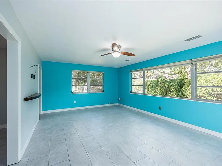 1421 NW 30th St — Photo 32
