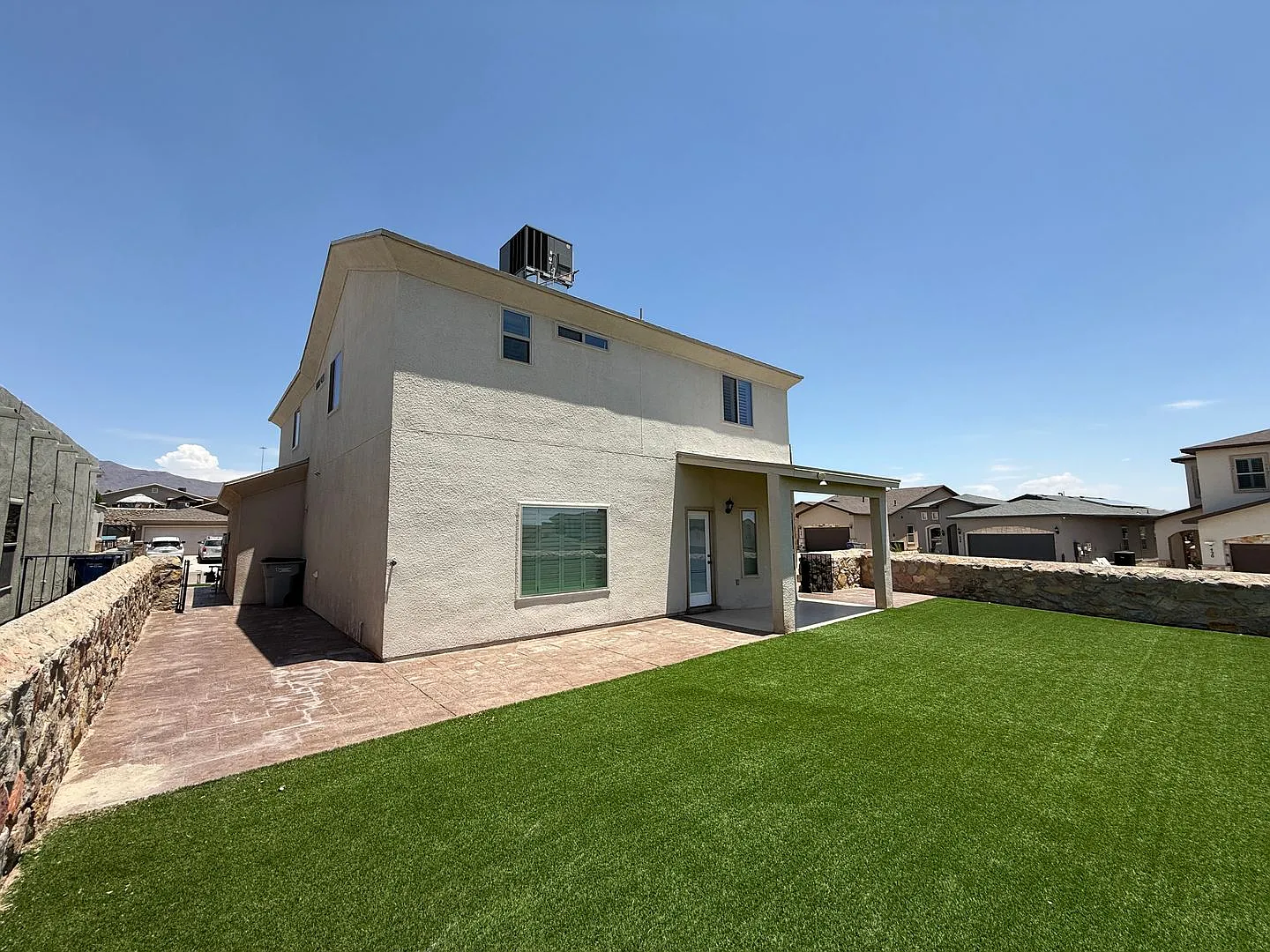 Upper Valley 4 Bdrm 2.5 Bath — Photo 3