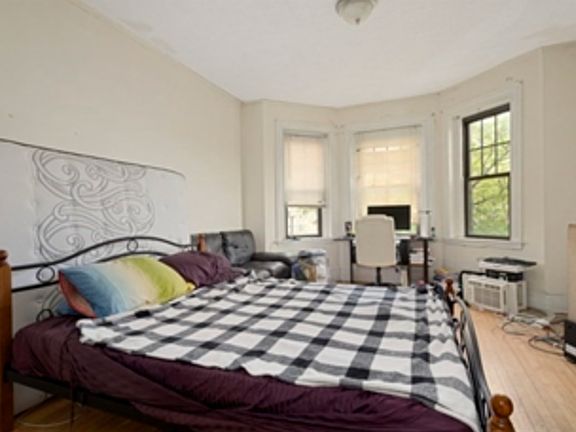 3rd image of 57 Brighton Ave APT 6