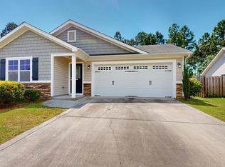 415 Blue Pennant Ct, Sneads Ferry, NC 28460