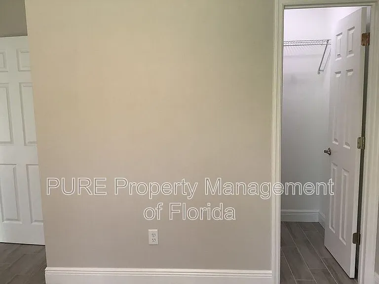 16899 SW 44th Cir — Photo 23