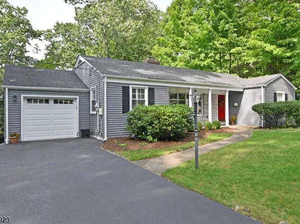 129 Norman Dr, Ramsey Boro, NJ 07446