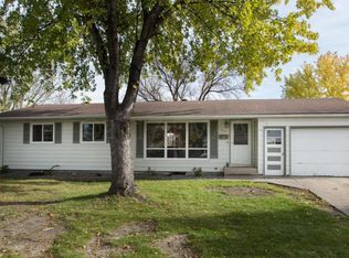 614 Birch Ln, Moorhead, MN 56560