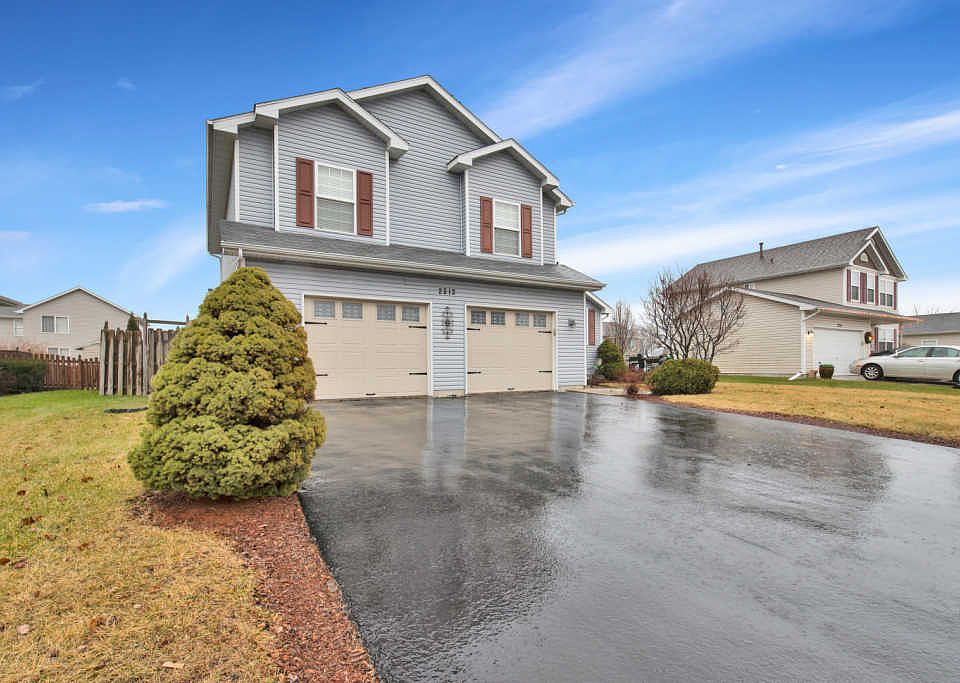1st image of 2212 Gray Hawk Dr