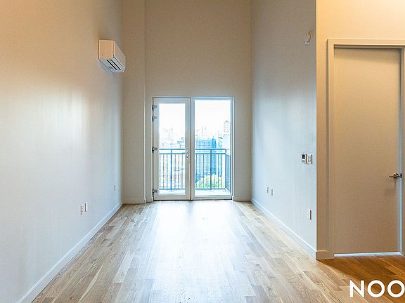 5th image of 45-57 Davis St #900