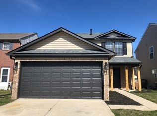 2292 Middle View Dr, Columbus, IN 47201