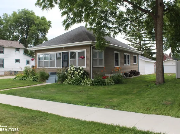 1013 Main Ave, Clear Lake, IA 50428