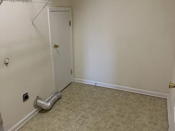 5th image of 1500 18th St E