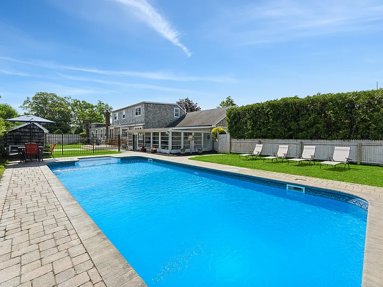 16 Hampton Harbor Rd — Photo 2