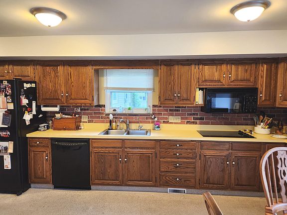 4th image of 448 Tailholt Ln
