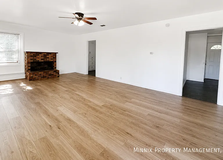 2101 46th St — Photo 2