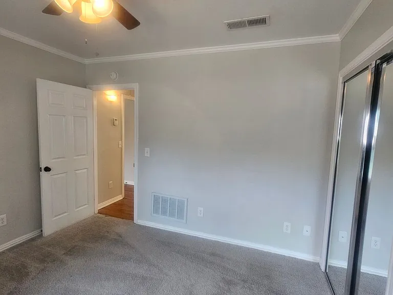 307 N Bradley St — Photo 21