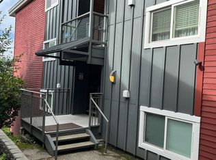 3053 14th Ave W APT 201, Seattle, WA 98119