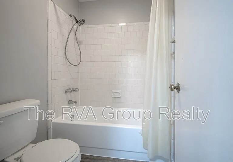 3805 Woodlawn St #12 — Photo 19