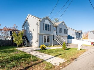 217 Napoleon St, Fall River, MA 02721
