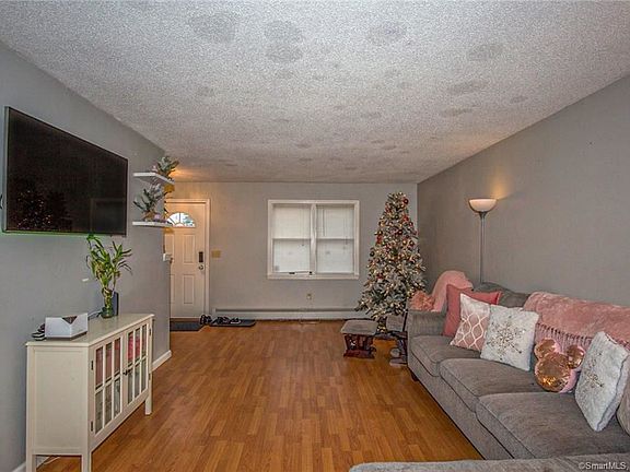 5th image of 28 Belmont Ave