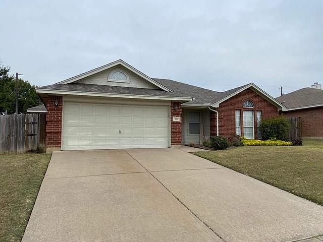 1st image of 505 Arbor Ln