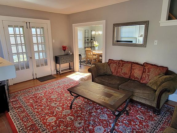 5th image of 2983 Linwood Ave
