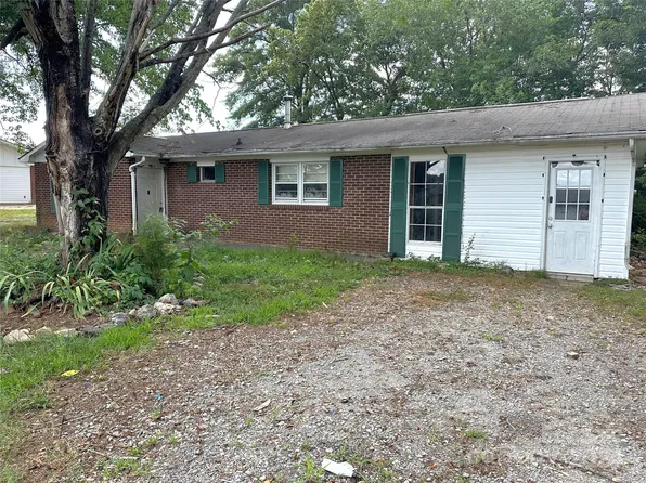 138 Windy Hill Dr, Forest City, NC 28043