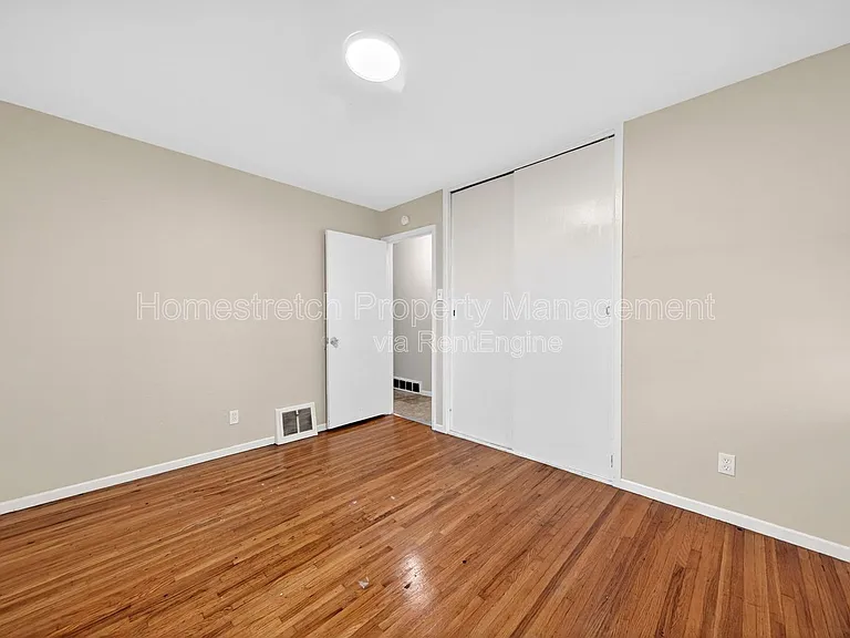 10409 Renfrew Dr — Photo 17