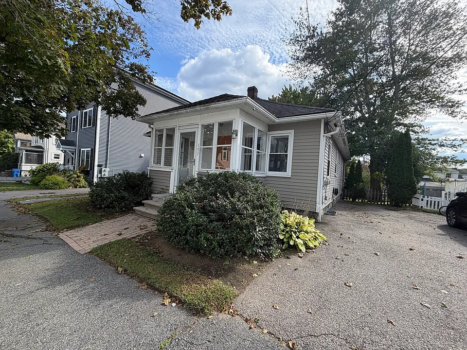 137 Clark St