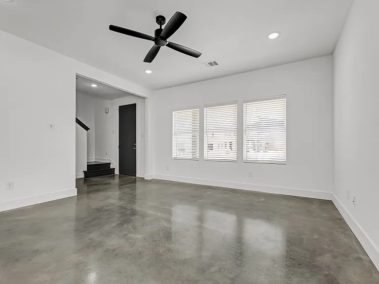 3013 Alpha Wolf Ct — Photo 5