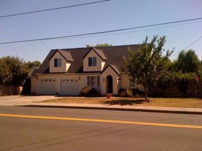 460 N 7th St, Harrisburg, OR, 97446