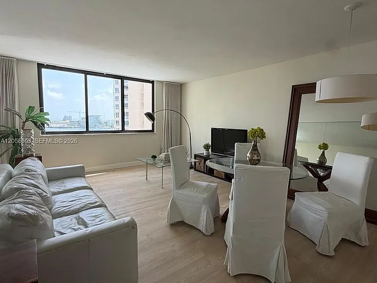 540 Brickell Key Dr #1418 — Photo 6