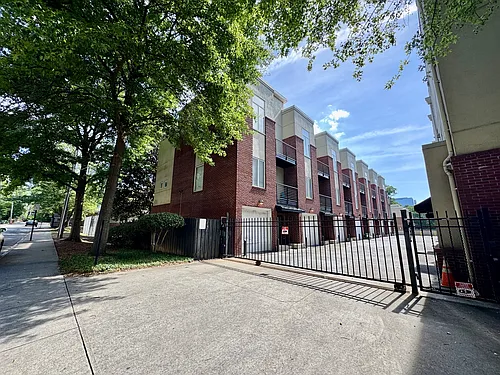 401 10th St NW #D211 Photo 1