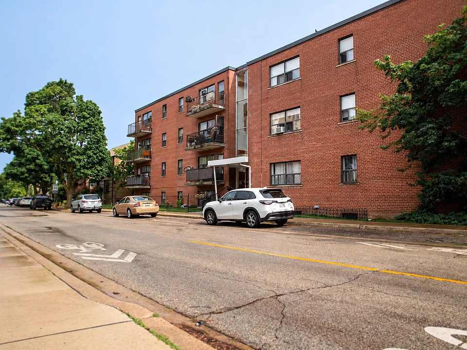 2519 Lake Shore Blvd W #303