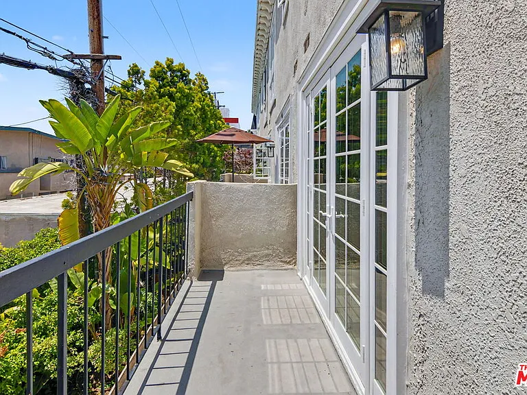 1242 Berkeley St #10 — Photo 19