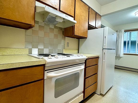 5th image of 1808 NE Schuyler St #0