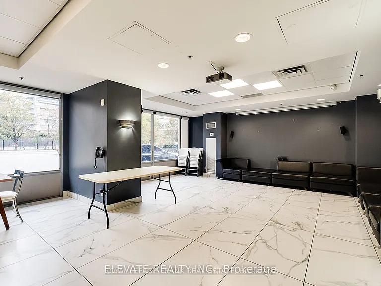 68 Douro St #111 — Photo 22
