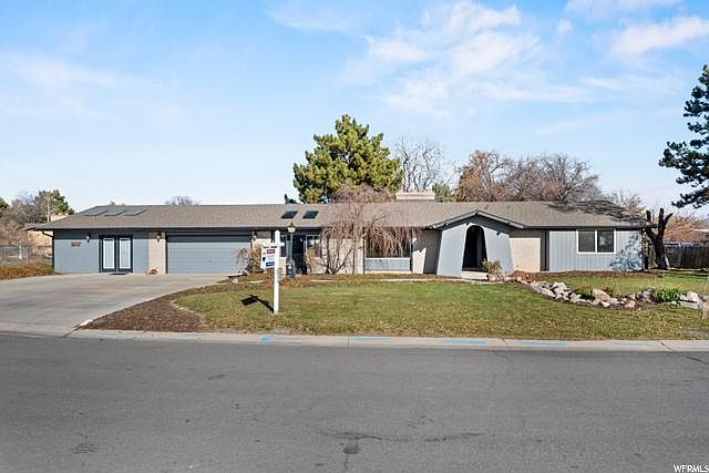 1st image of 2768 W Julie Ann Way