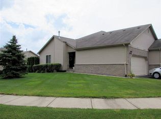 17431 N Lucille Cir #16, New Boston, MI 48164