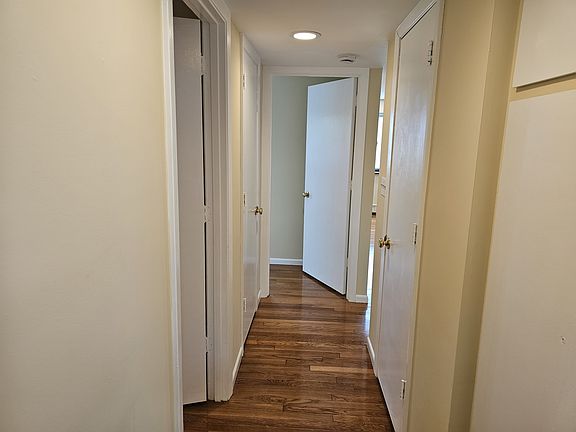 4th image of 462 Mount Auburn St APT 4a