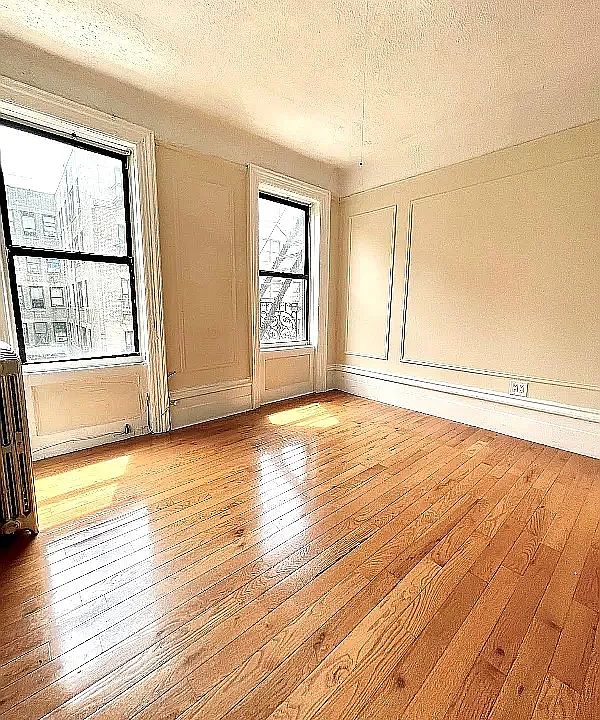 1st image of 515 W 184th St #12