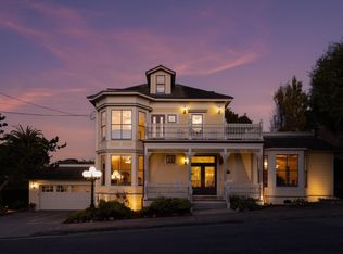131 7th St, Pacific Grove, CA