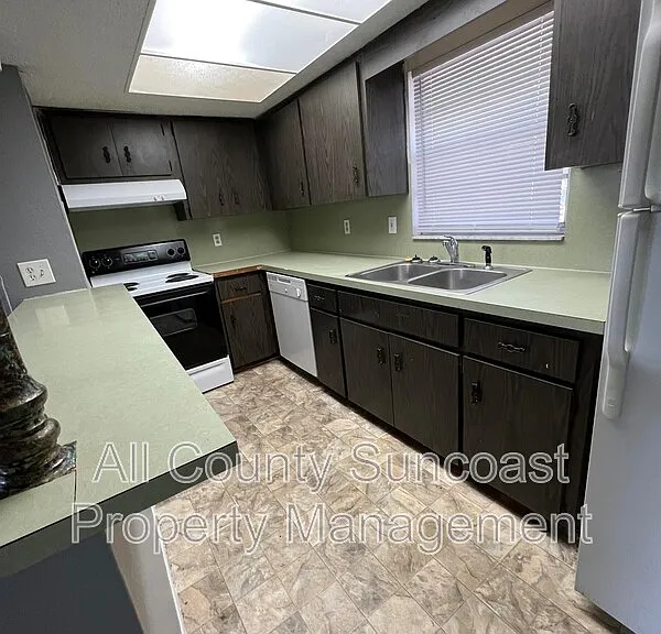 471 76th Ave N #3-471-3 — Photo 2