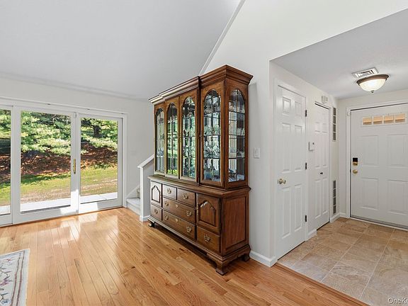 4th image of 3302 Homestead Court